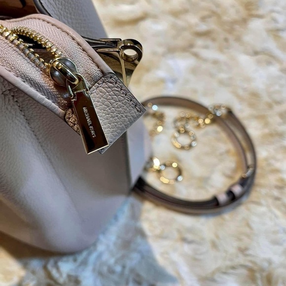 ❌SOLD❌ MICHAEL KORS GORG PURSE - Picture 12 of 14